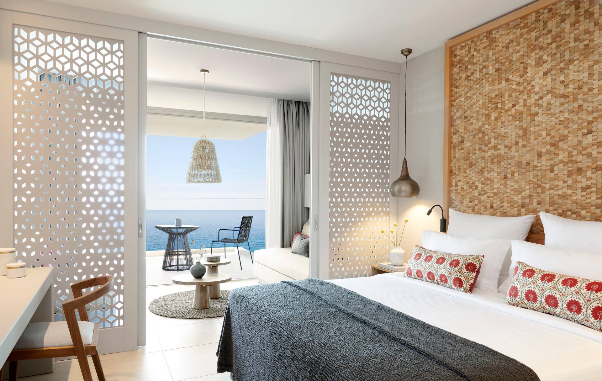 <p>Perhehuone, merinäköala</p>