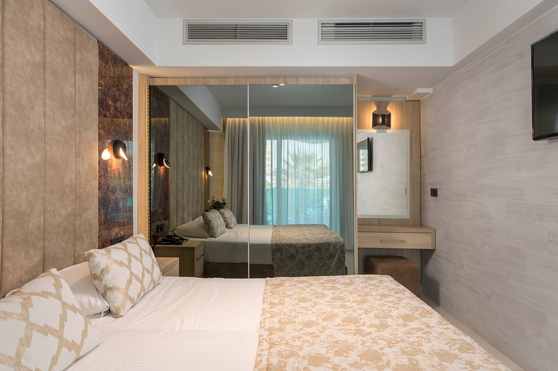 <p>Premium-kaksio / -huoneisto kaksi makuuhuonetta</p>