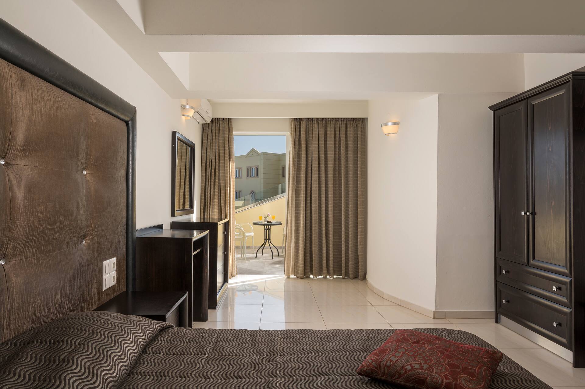 <p>huoneisto, kaksi makuuhuonetta</p>