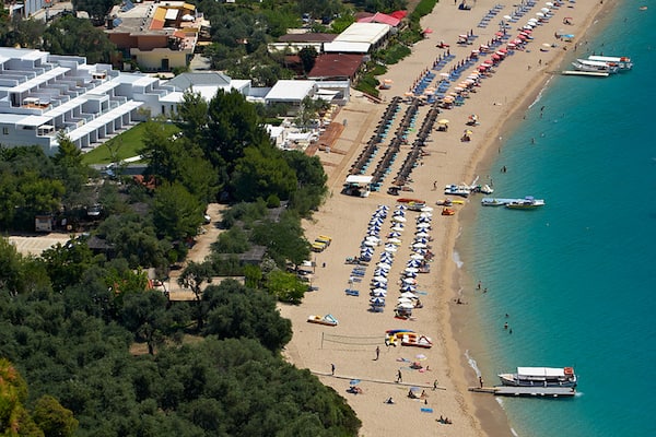 Lichnos Beach