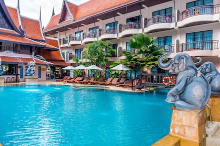 Nipa Resort