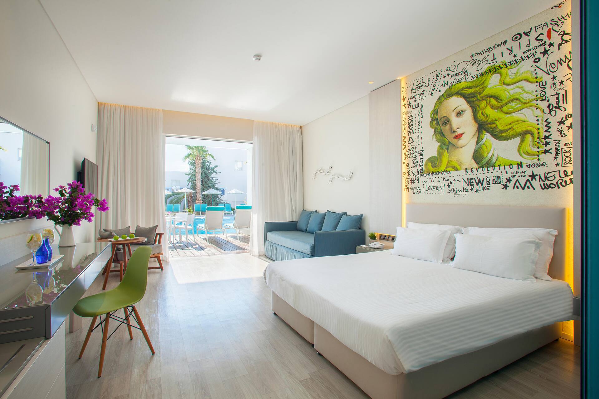 <p>Swim up -huone</p>