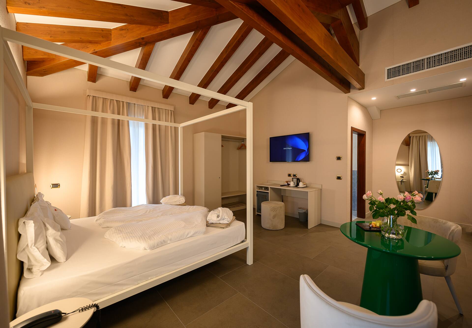 <p>juniorsviitti</p>