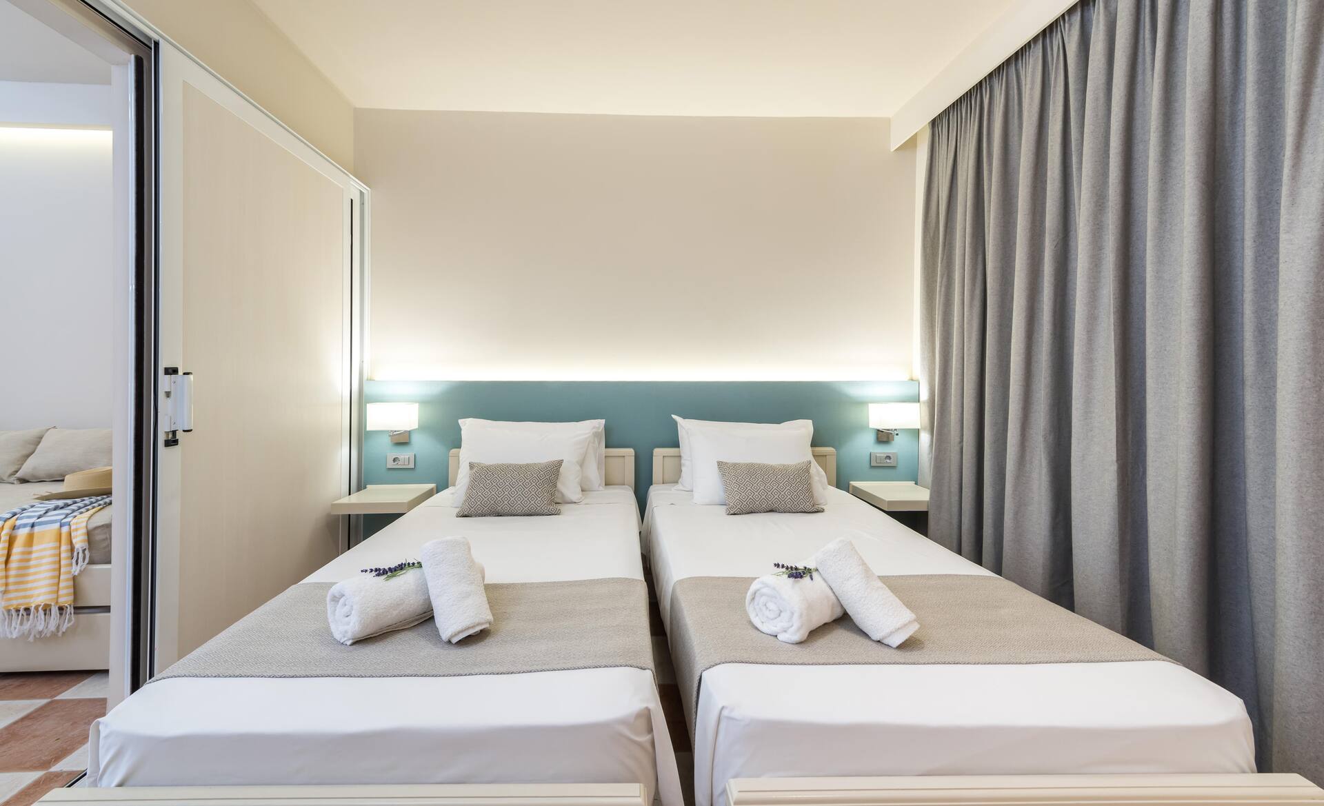 <p>Superior-huone</p>