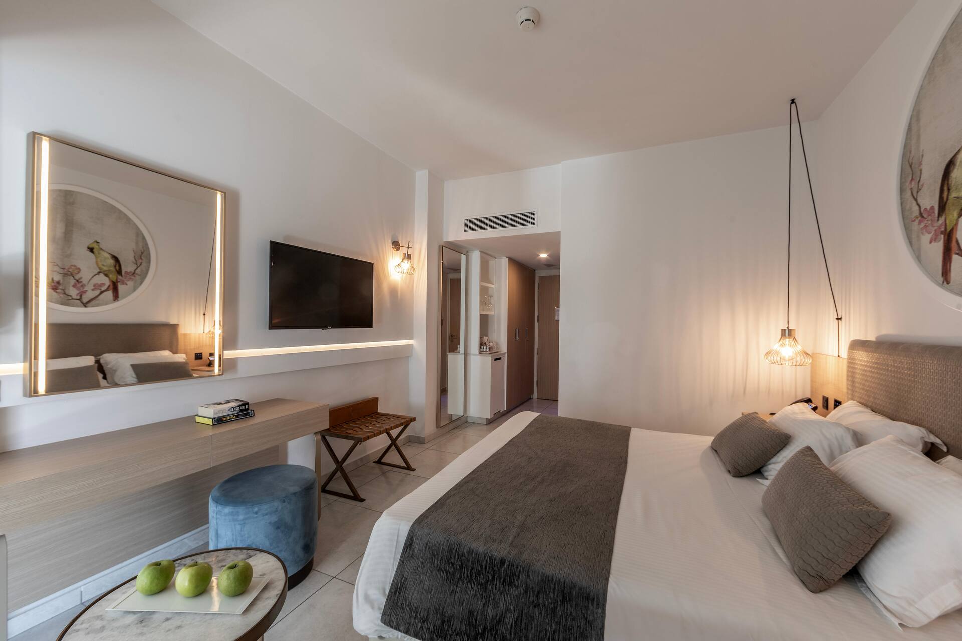 <p>Superior-huone</p>