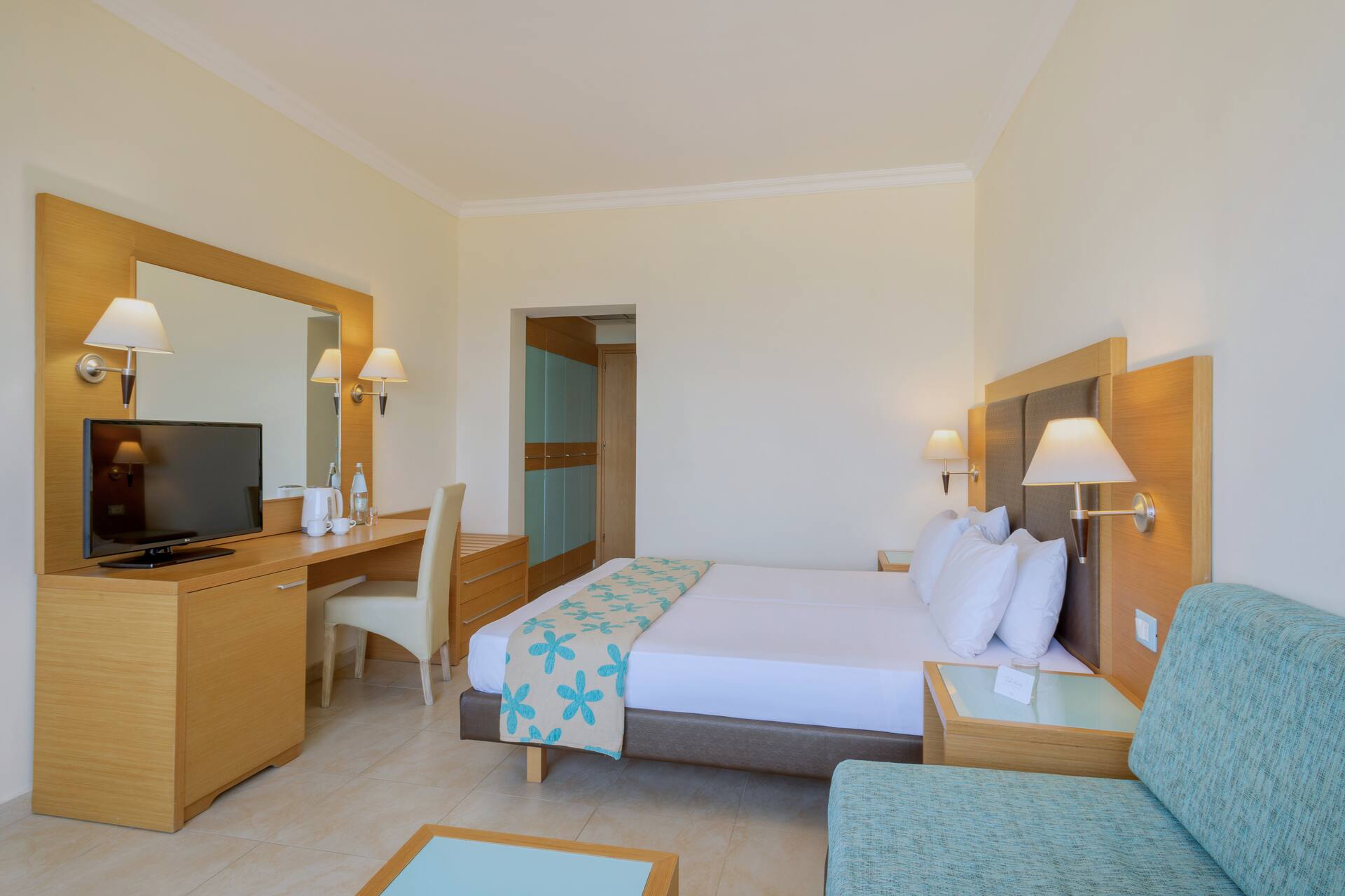 <p>Kahden hengen huone, merinäköala</p>