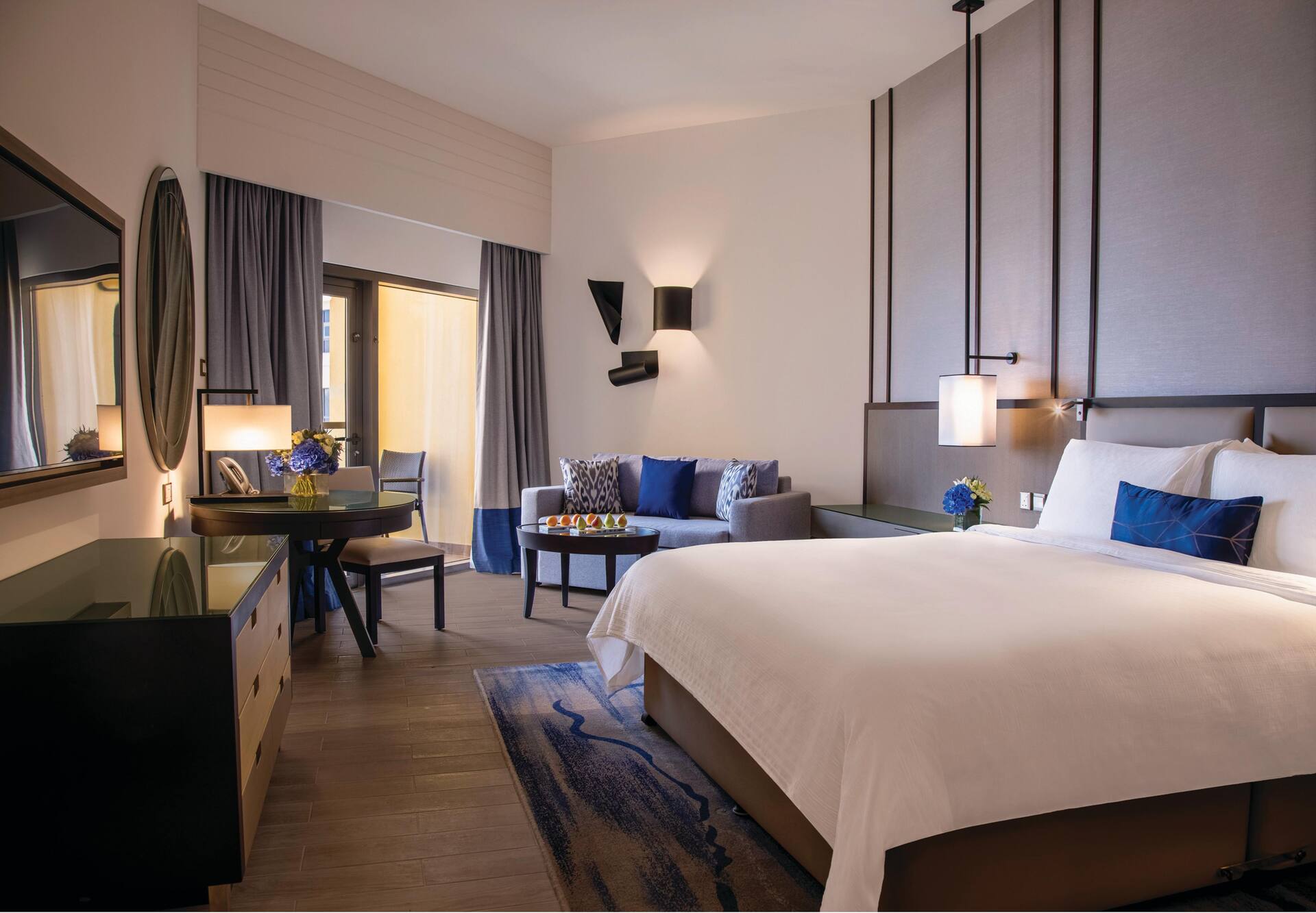 <p>Partial Seaview -huone, parveke ja osittainen merinäköala</p>