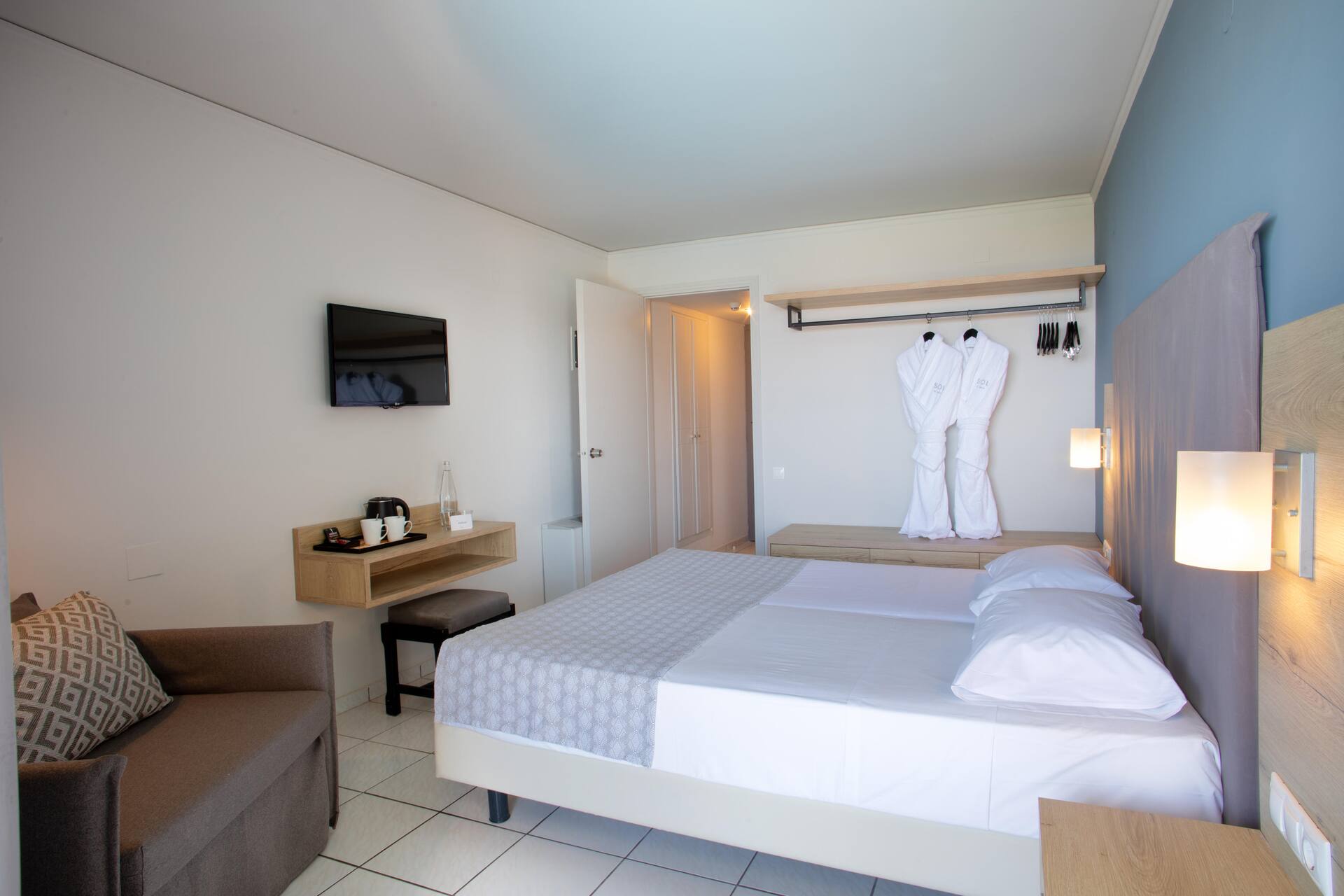 <p>Superior-huone</p>