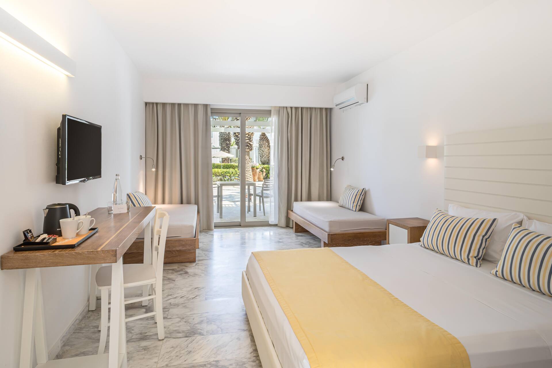 <p>Bungalow-huone</p>