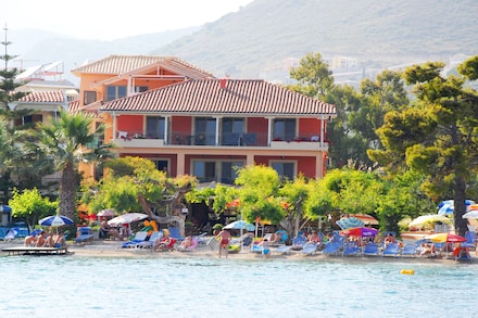 Eva Beach, Nidri