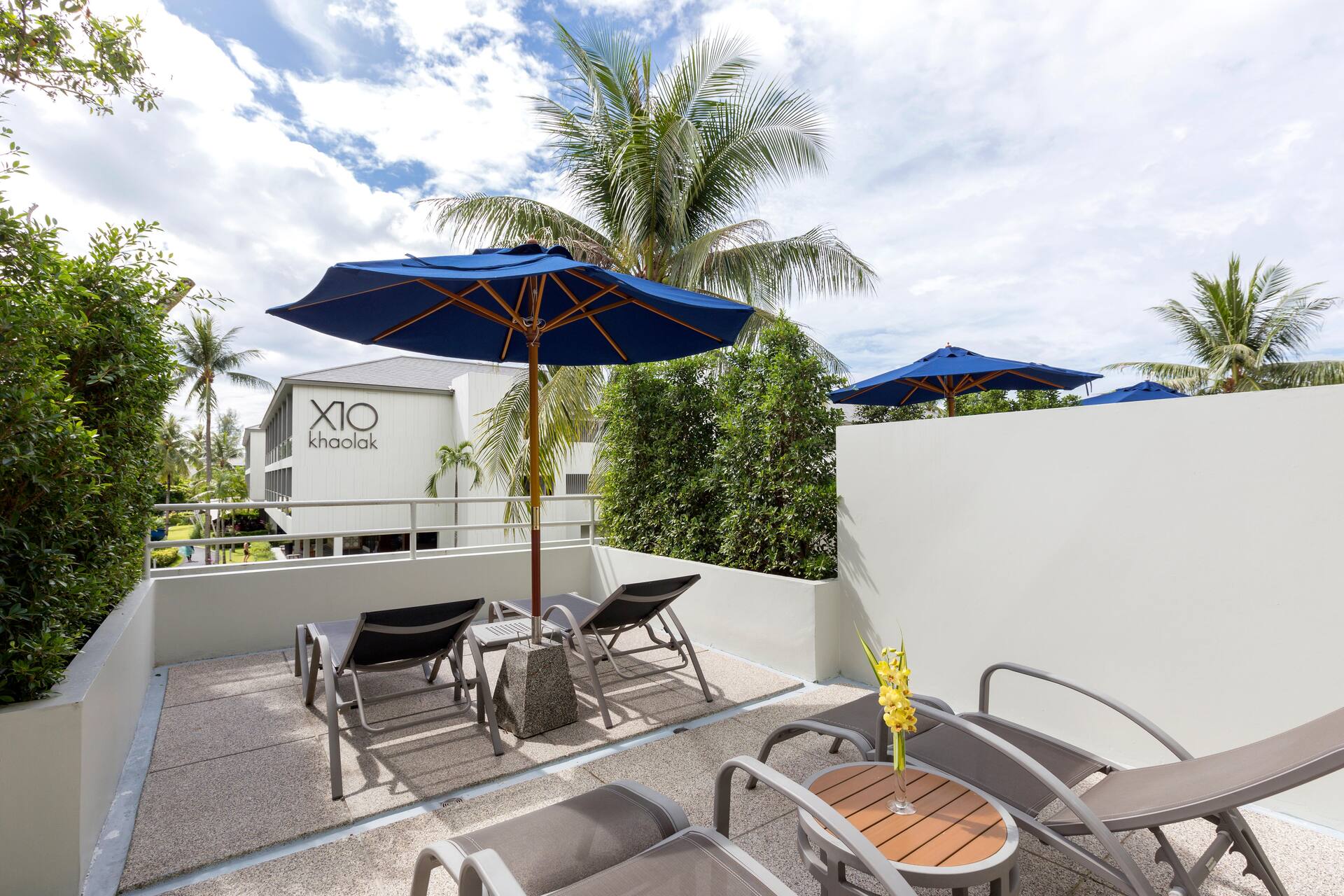 <p>Tilavampi Deluxe-huone Family Wing- siivessä</p>