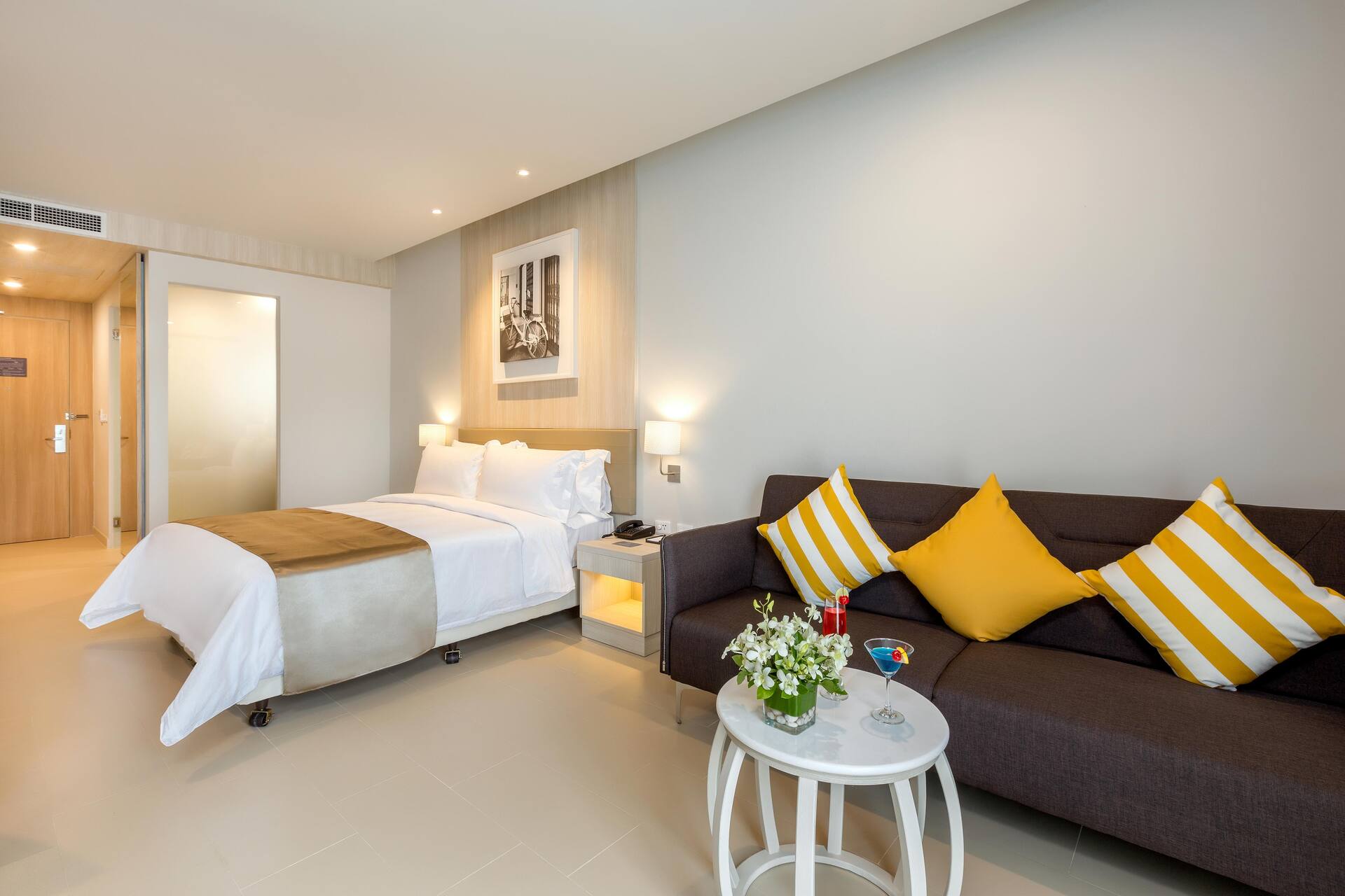 <p>Tilavampi Deluxe-huone Family Wing- siivessä</p>