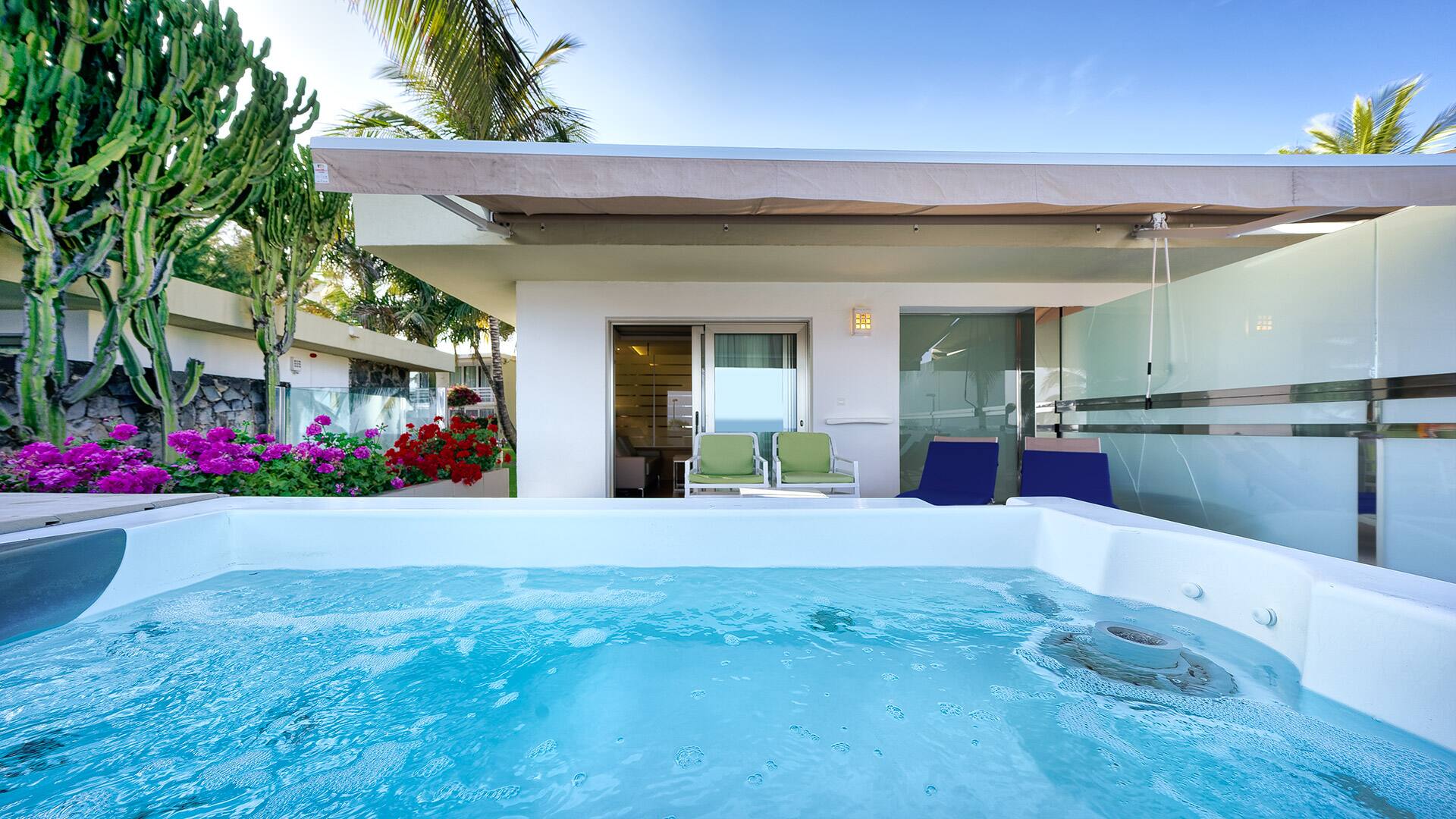 <p>Deluxe-bungalow</p>