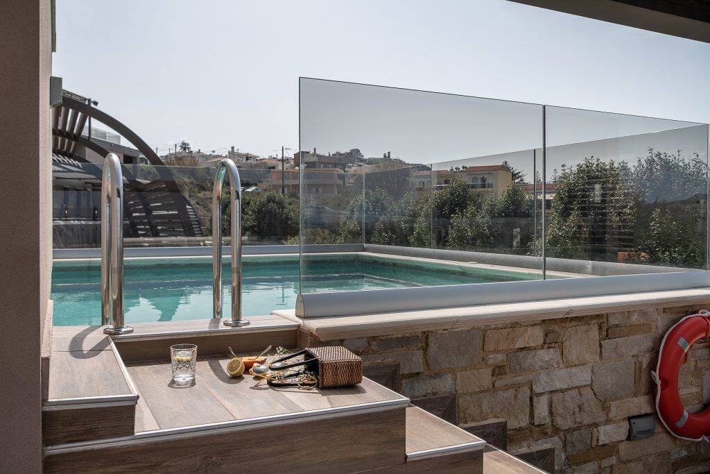 <p>Luxury Executive -sviitti, terassilla oma uima-allas</p>