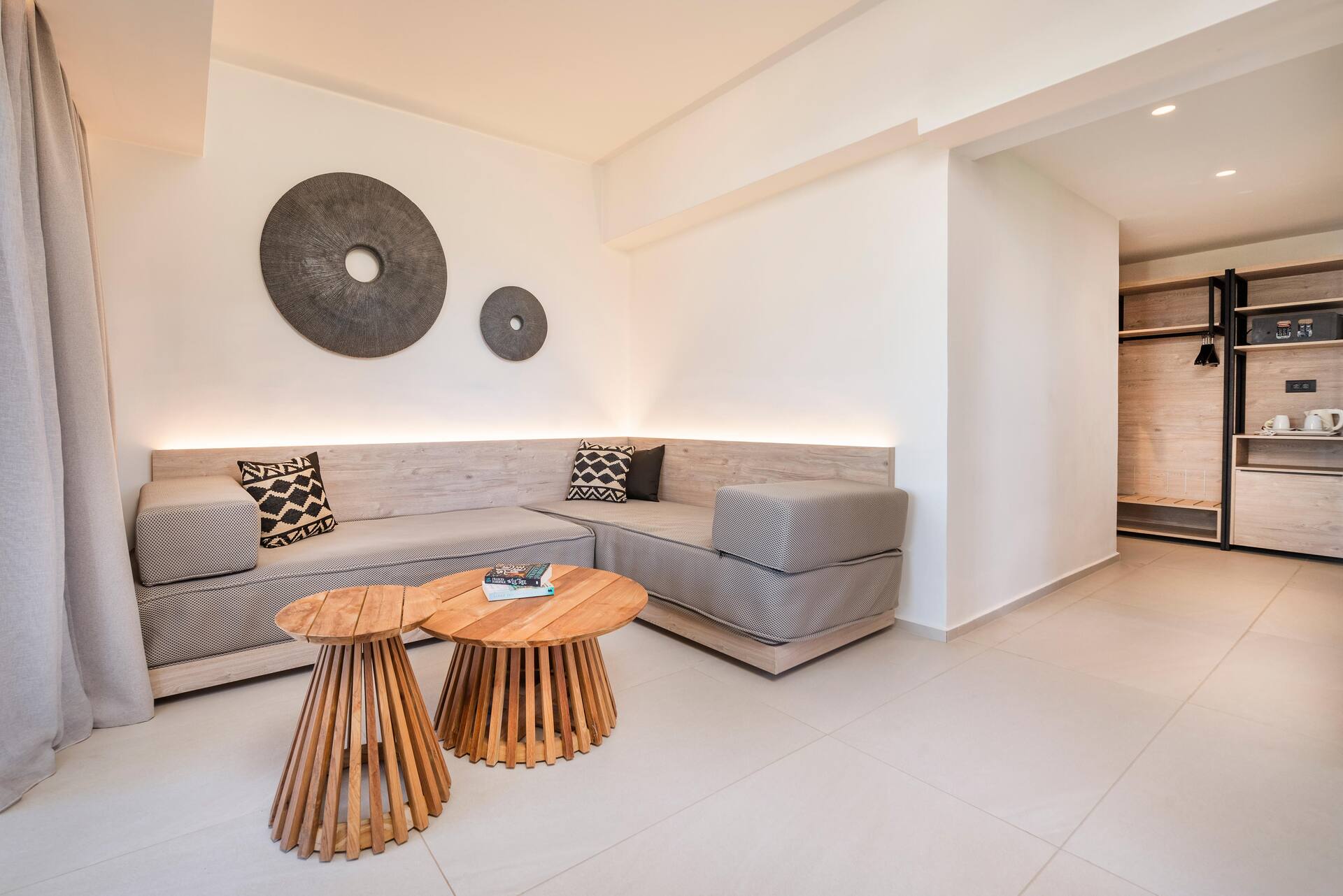 <p>Sviitti, yksi makuuhuone, merinäköala</p>