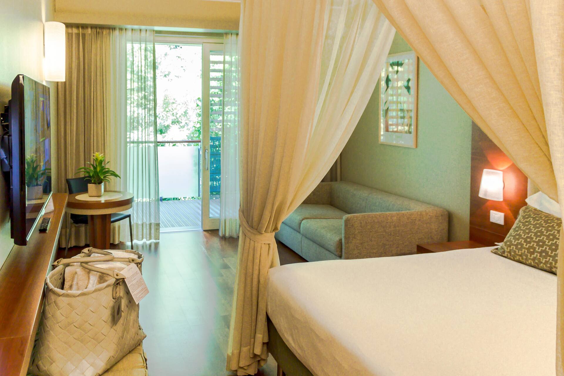 <p>juniorsviitti</p>