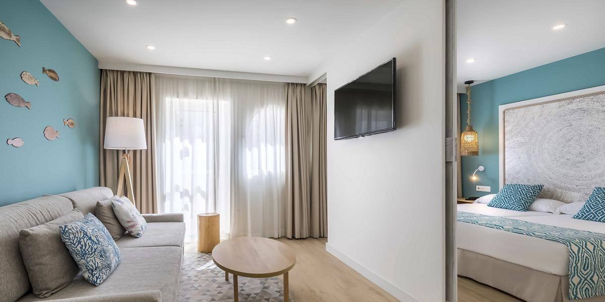 <p>Deluxe-perhehuone</p>