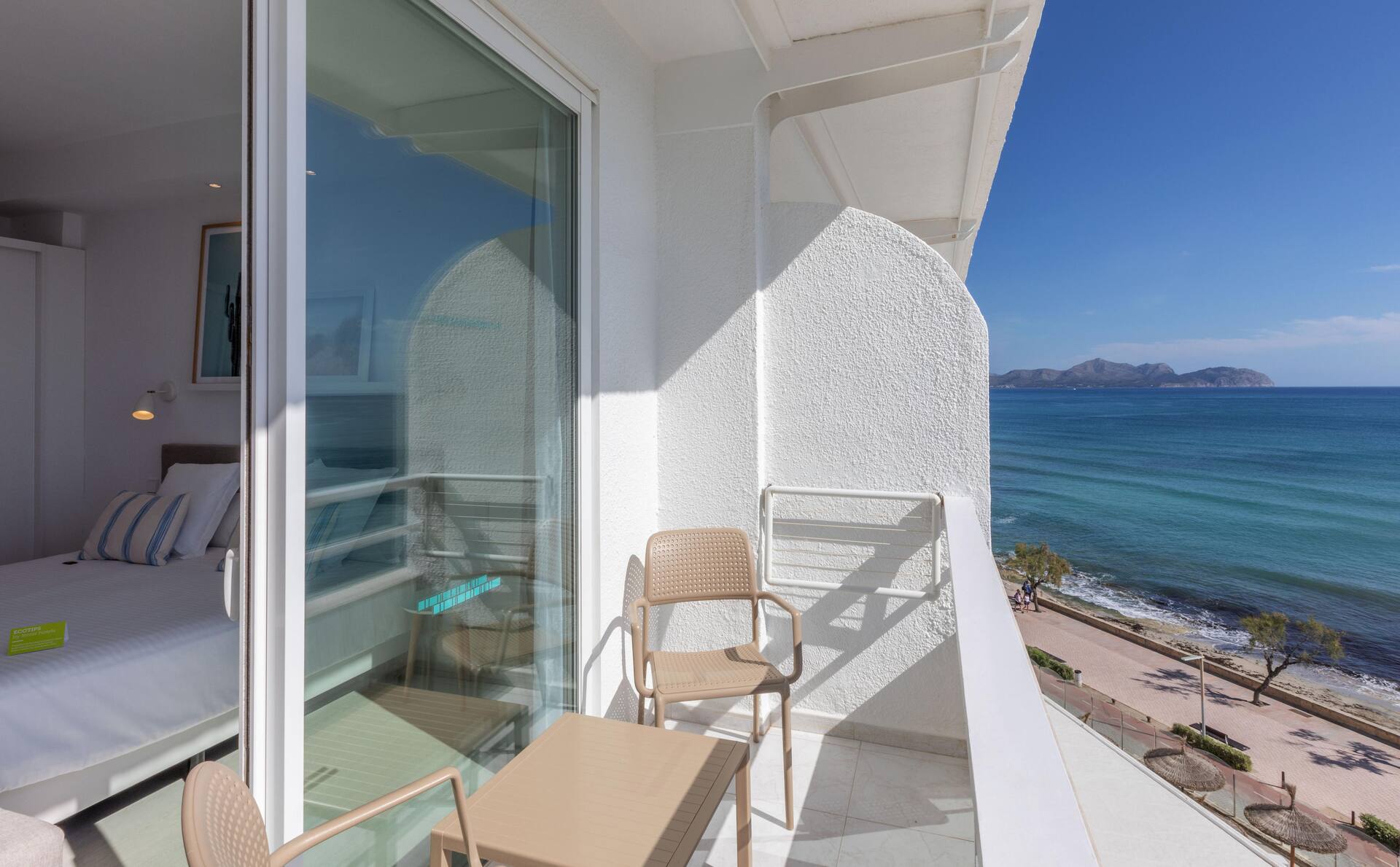 <p>kahden hengen huone, merinäköala</p>