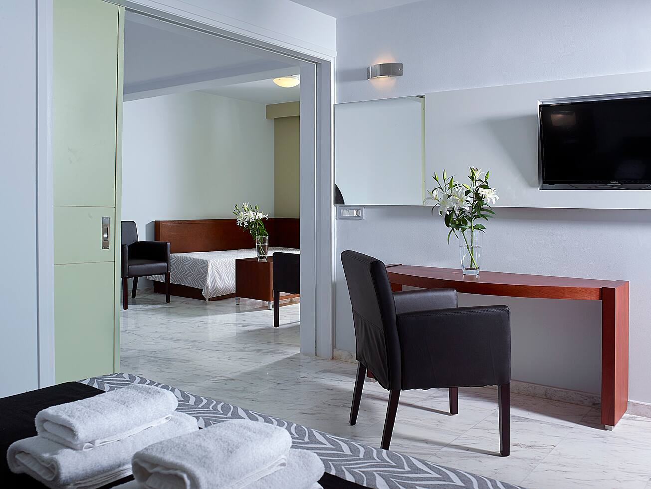 <p>Superior-perhehuone</p>