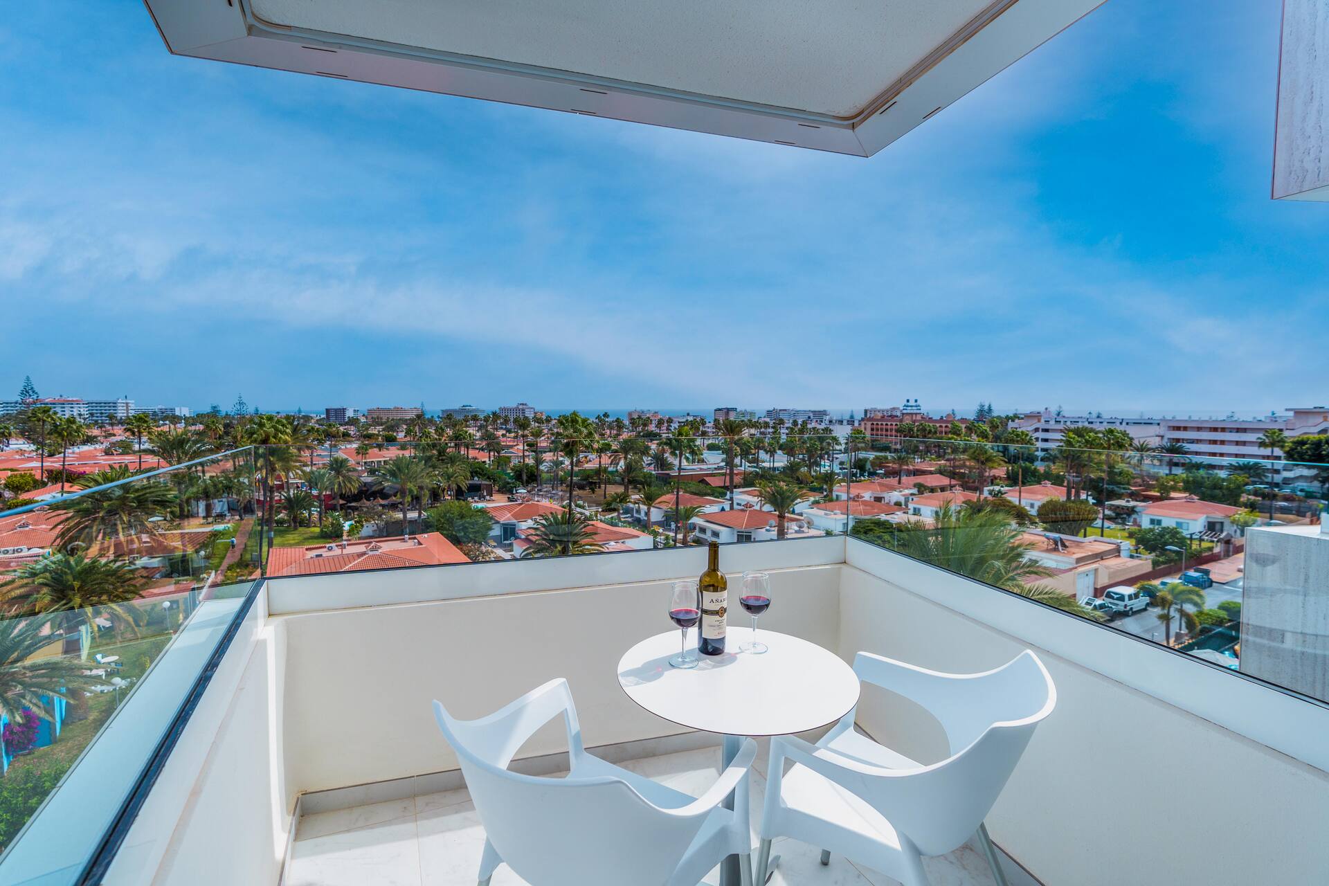 <p>Superior-juniorsviitti</p>