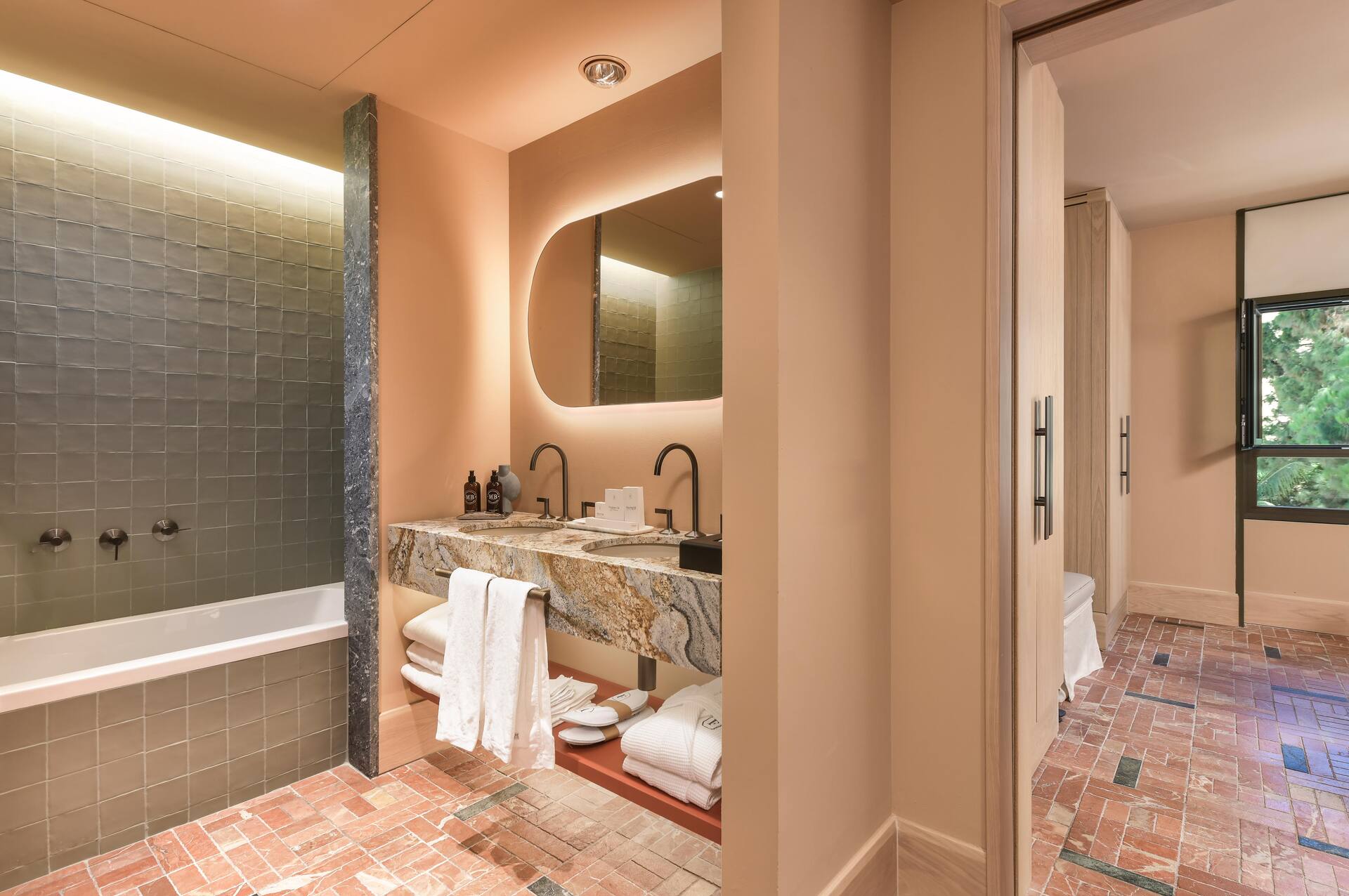 <p>Classic-huone</p>