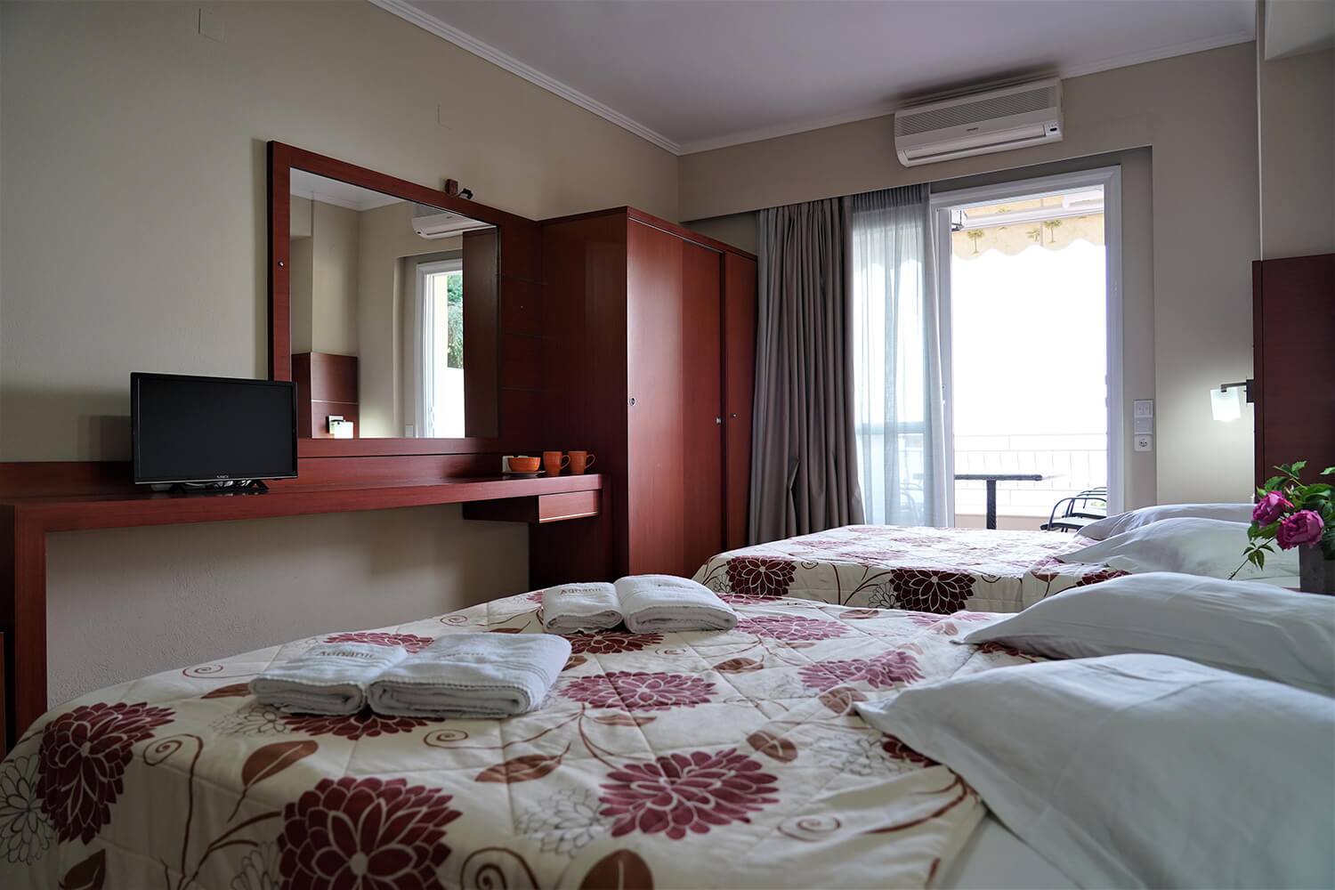 <p>Kolmen hengen yksiö</p>