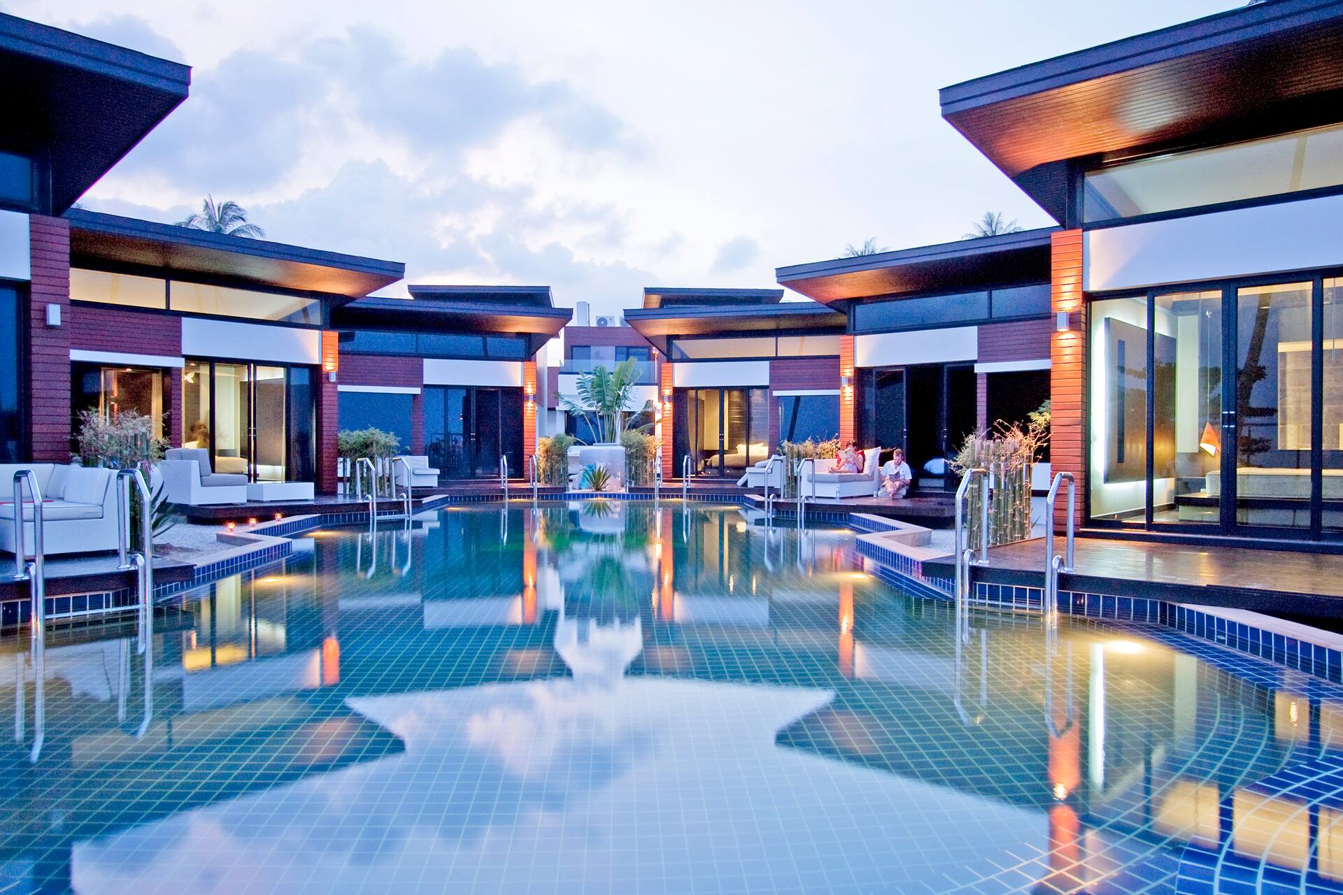 <p>Poolside Villa</p>