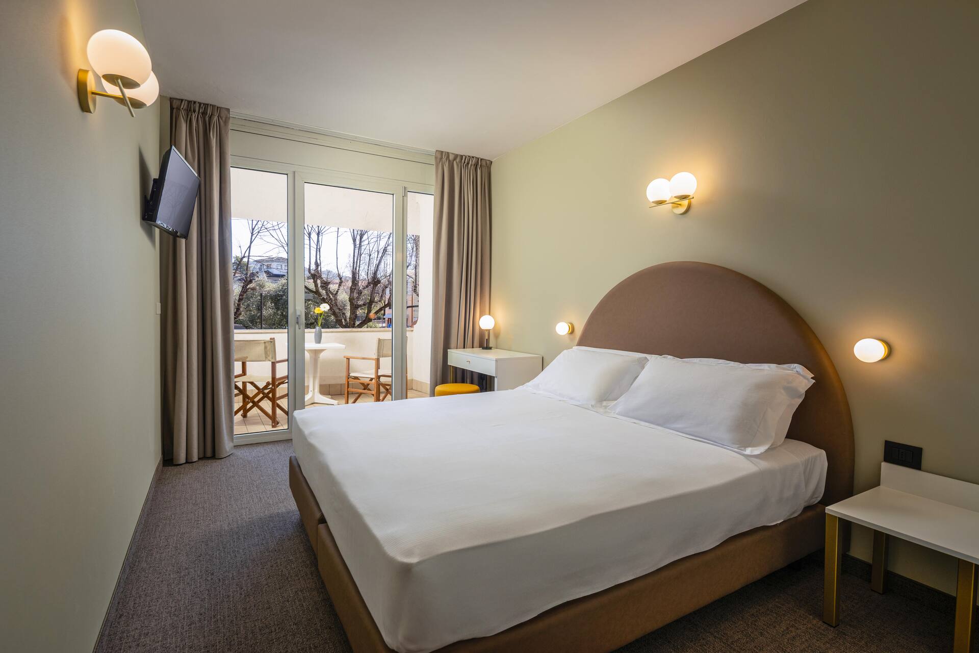 <p> Comfort-huone, parveke</p>