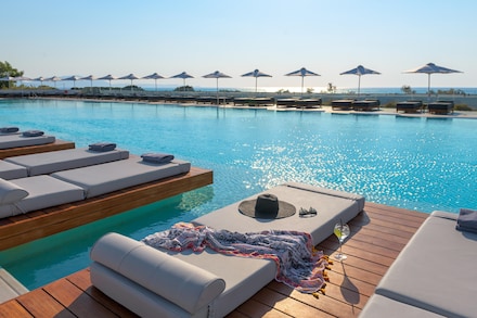 Gennadi Grand Resort, Gennadi