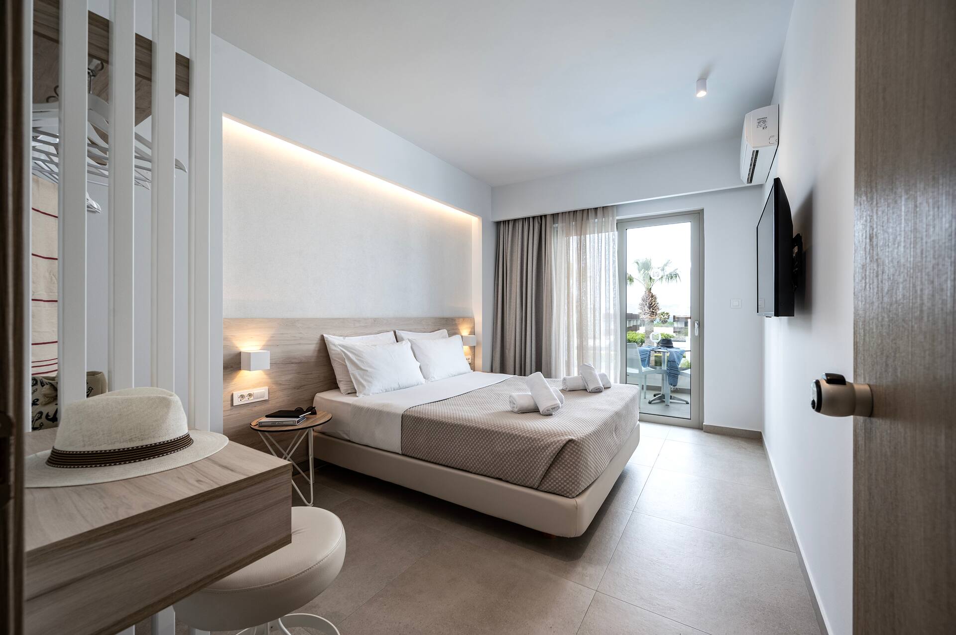 <p>perhehuone, kaksi makuuhuonetta</p>