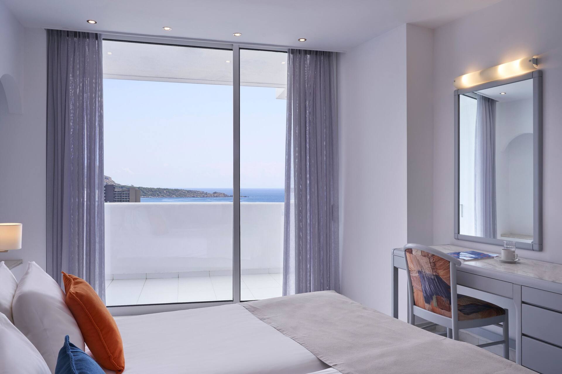 <p>kaksio, osittainen merinäköala</p>