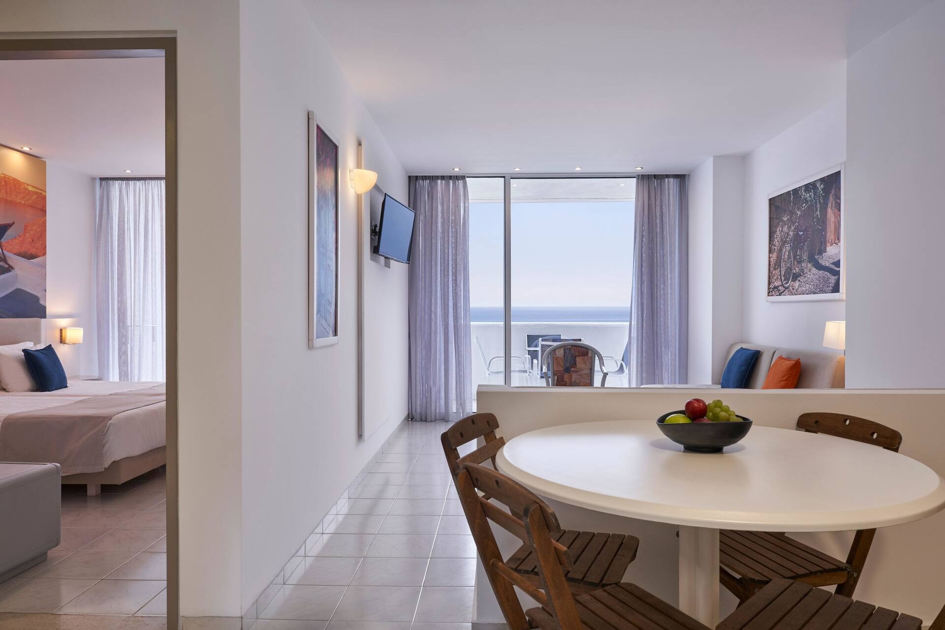 <p>kaksio, merinäköala</p>