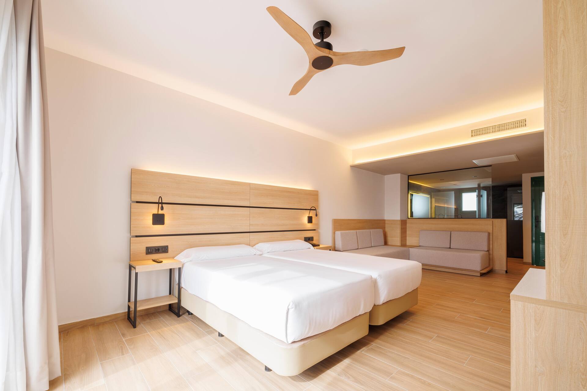 <p>Juniorsviitti</p>