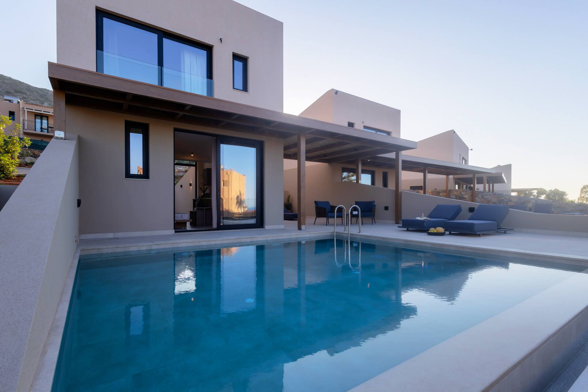 <p>Luxury Villa, yksi makuuhuone, oma uima-allas</p>