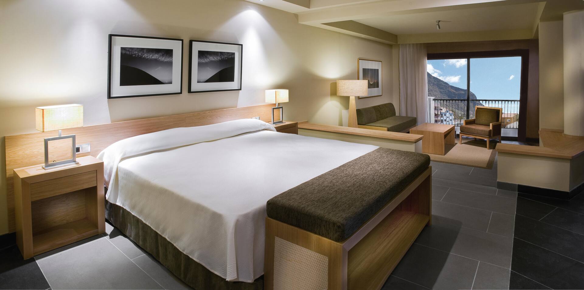 <p>juniorsviitti, osittainen merinäköala</p>