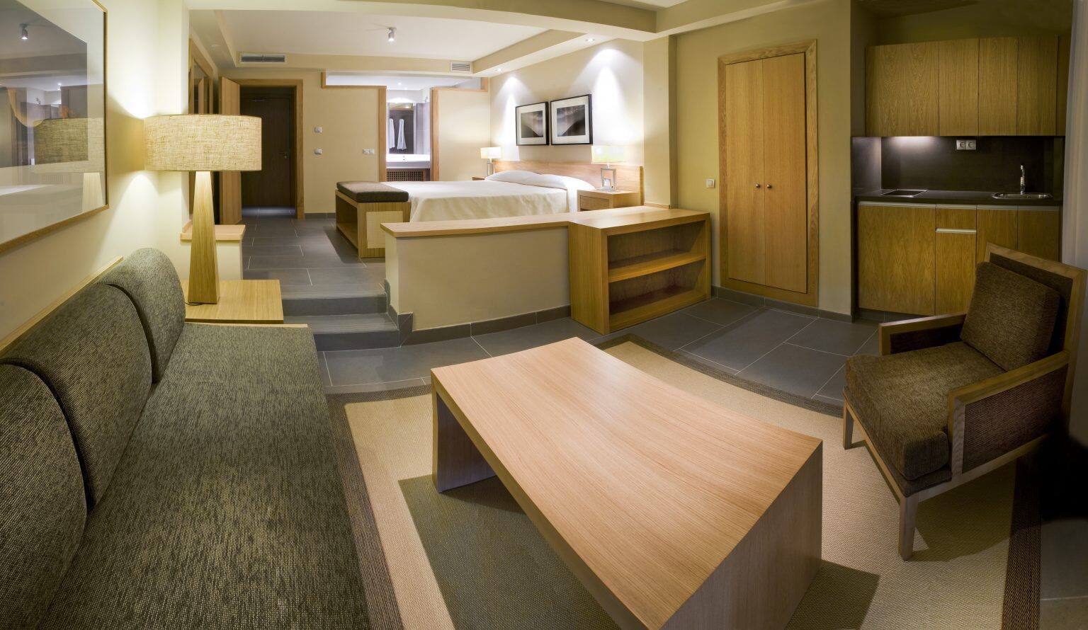 <p>juniorsviitti</p>