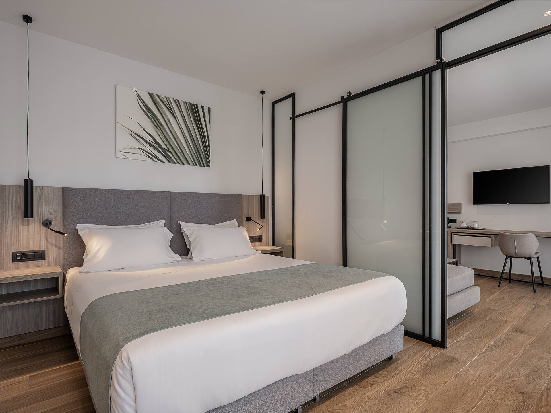 <p>Grand Superior-huone</p>