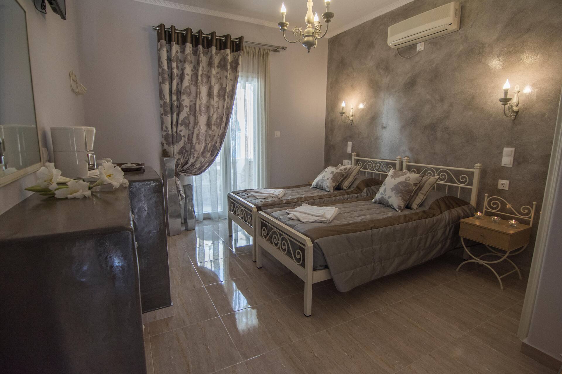 <p>Kahden hengen Superior-huone</p>