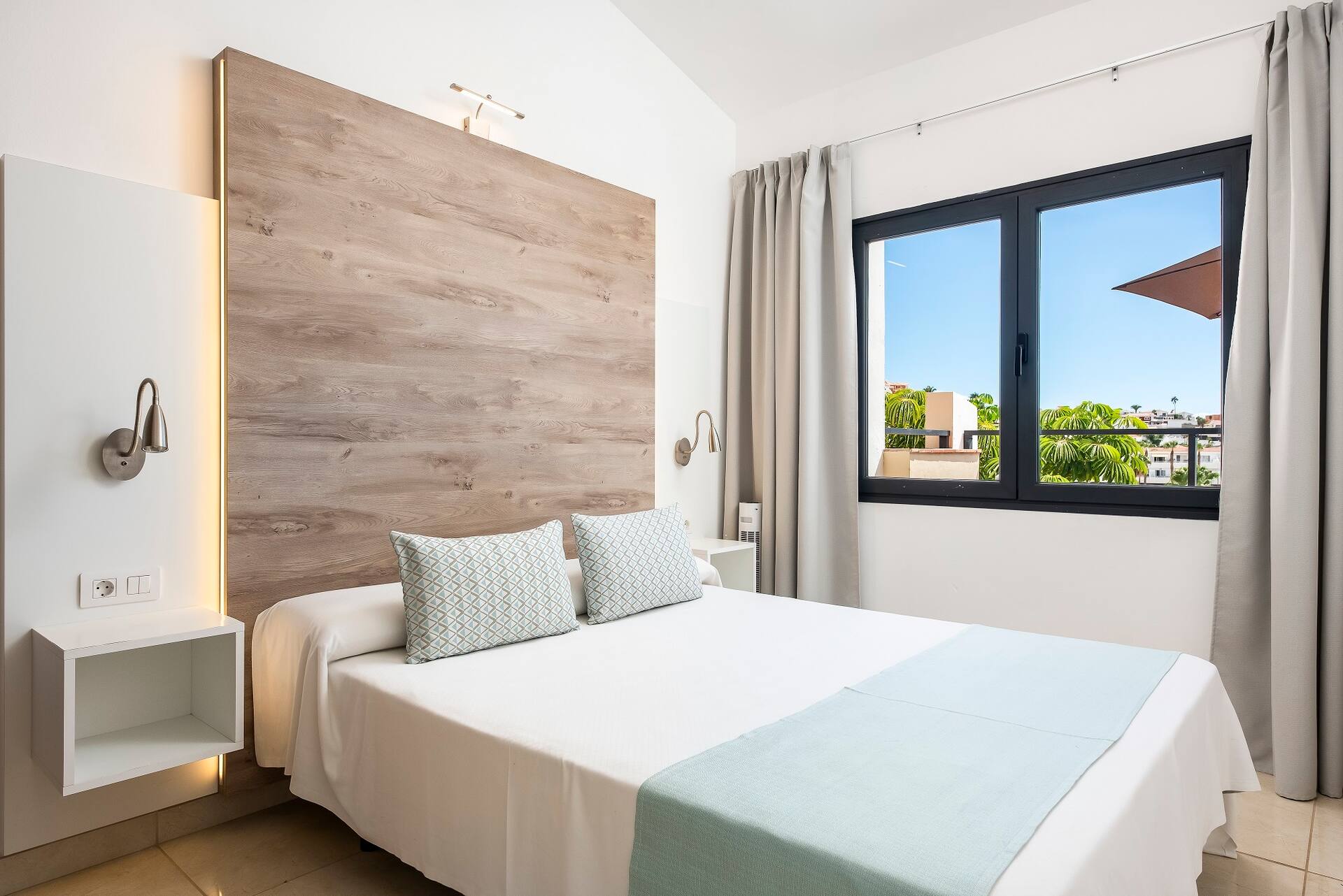 <p>Deluxe-kaksio, parveke</p>