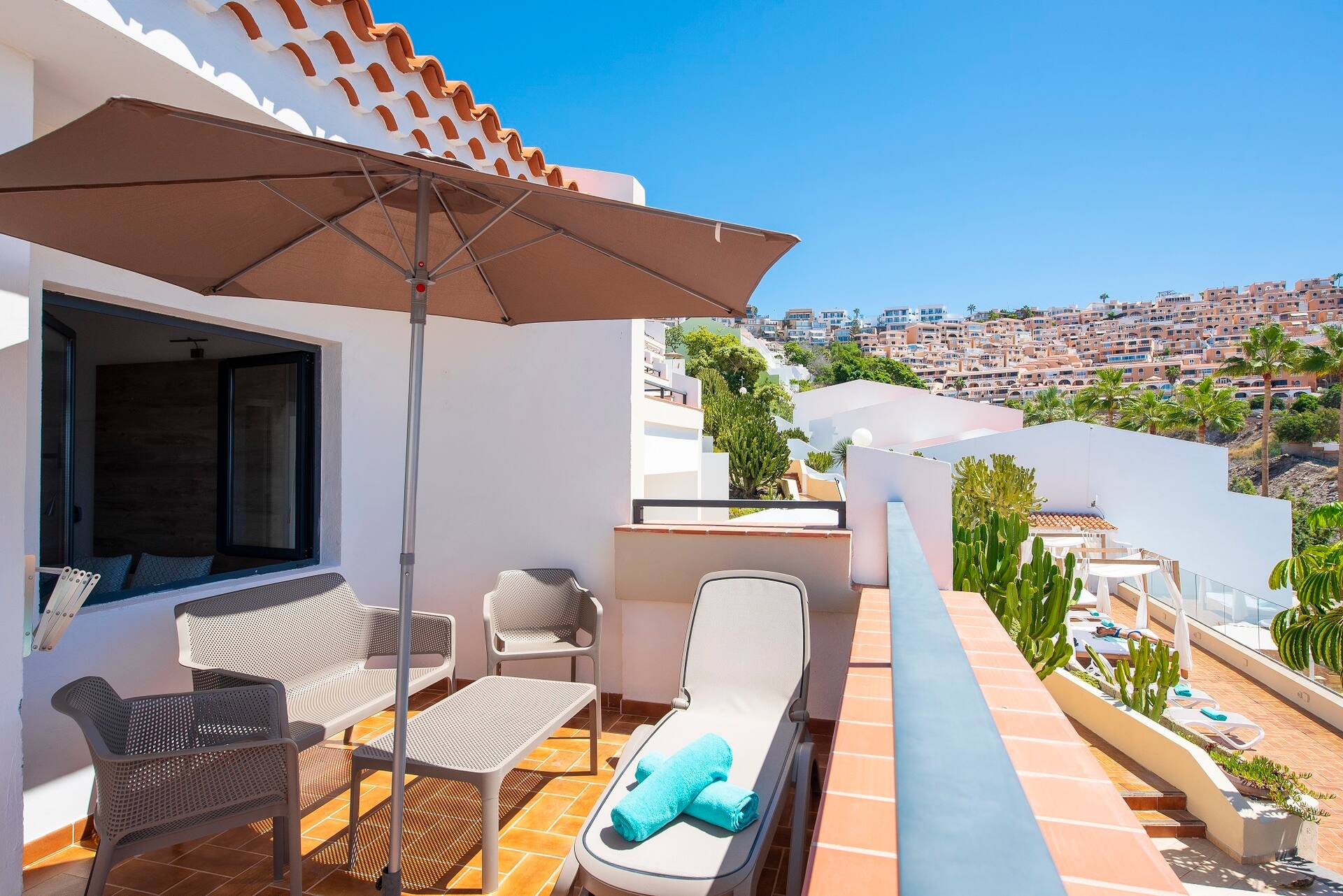 <p>Deluxe-kaksio, parveke</p>