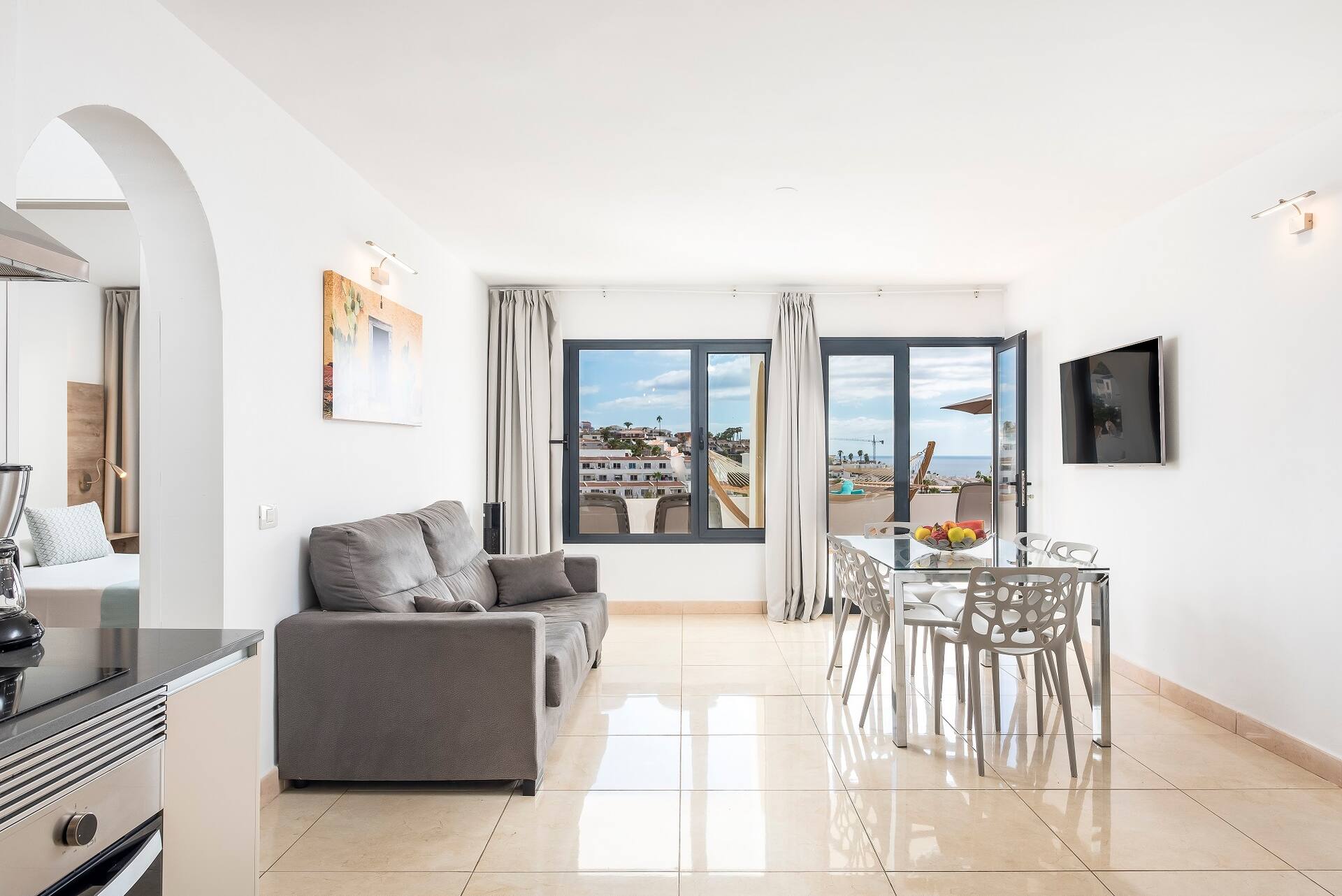 <p>Deluxe-kaksio, parveke tai terassi</p>