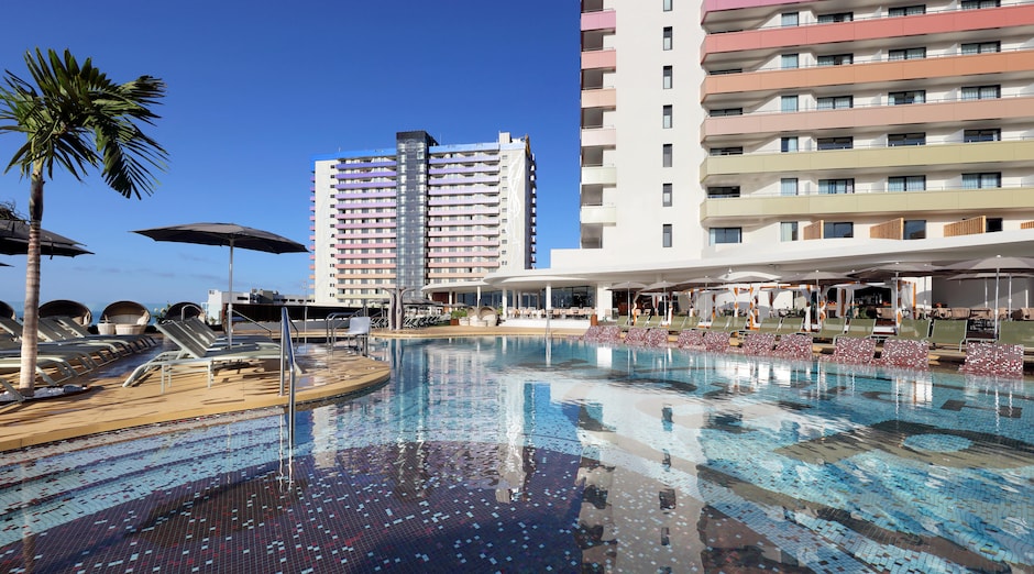 Hard Rock Hotel Tenerife 2