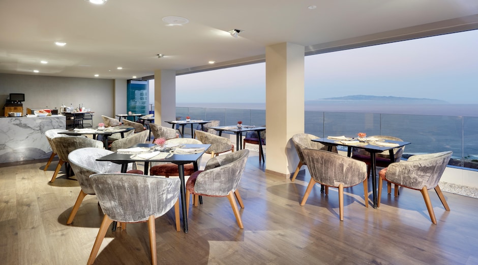 Hard Rock Hotel Tenerife 20 - <p>Rock Royalty -lounge</p>