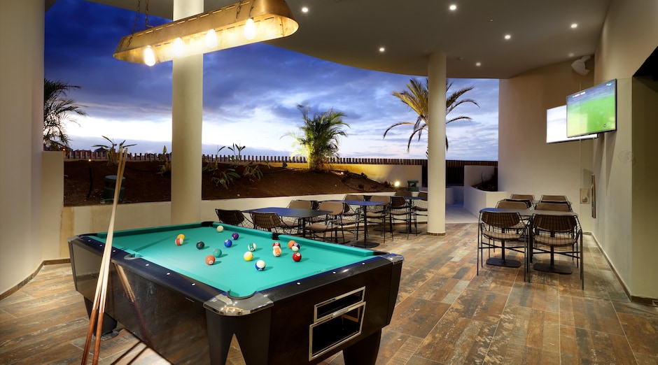 Hard Rock Hotel Tenerife 23