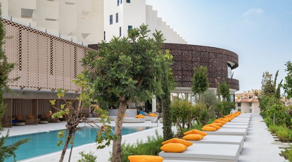 Higueron Hotel, Curio Collection by Hilton 4