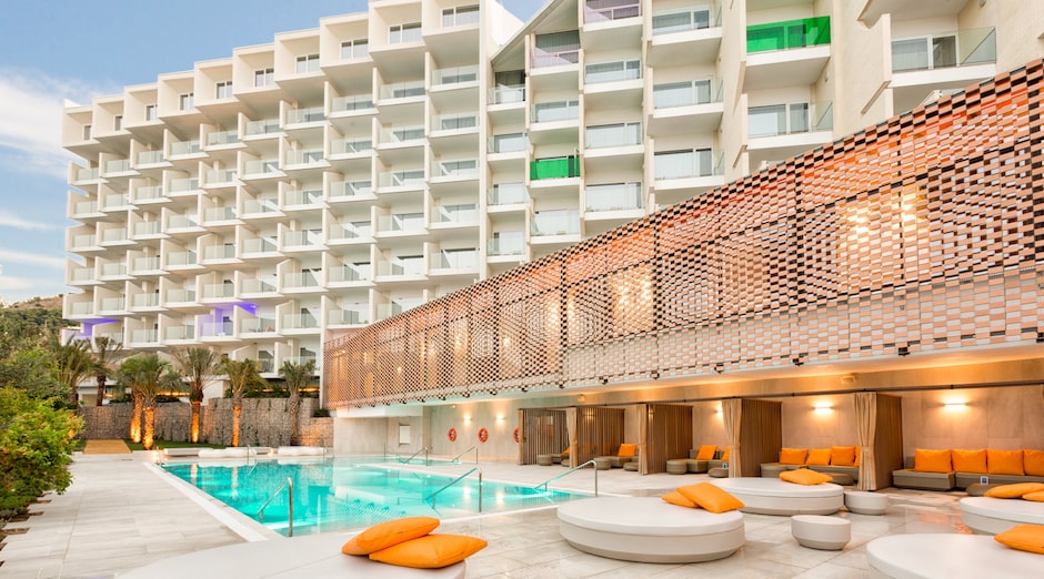 Higueron Hotel, Curio Collection by Hilton 2