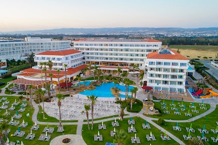 Leonardo Cypria Bay