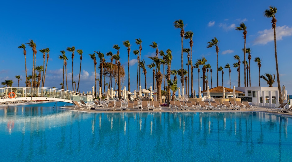 Leonardo Plaza Cypria Maris Beach Hotel & Spa 3