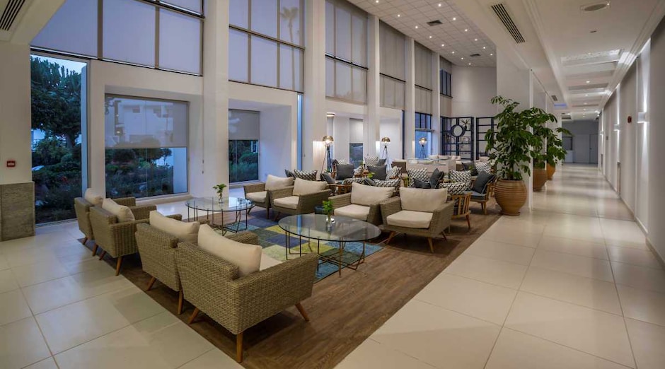 Leonardo Plaza Cypria Maris Beach Hotel & Spa 11