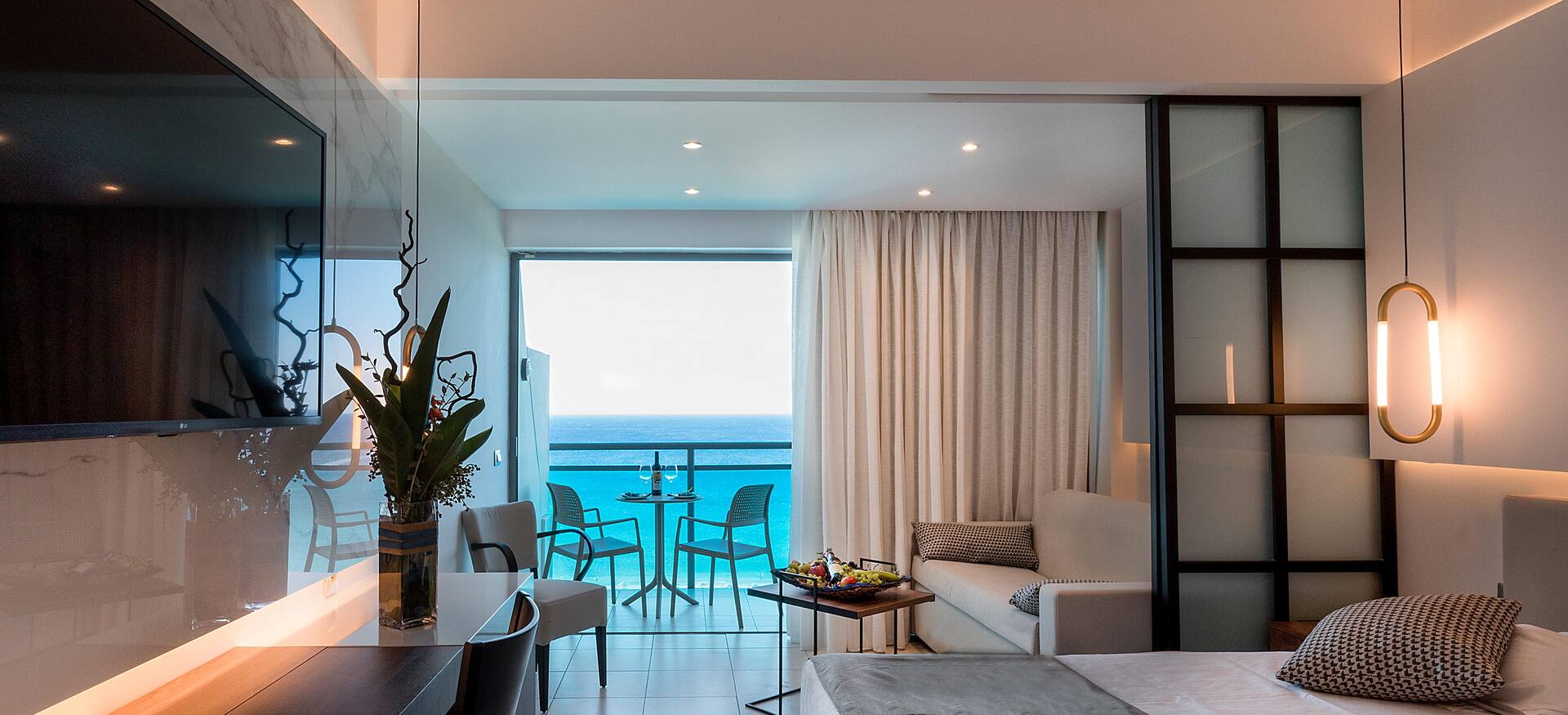 <p>Deluxe-huone, merinäköala</p>